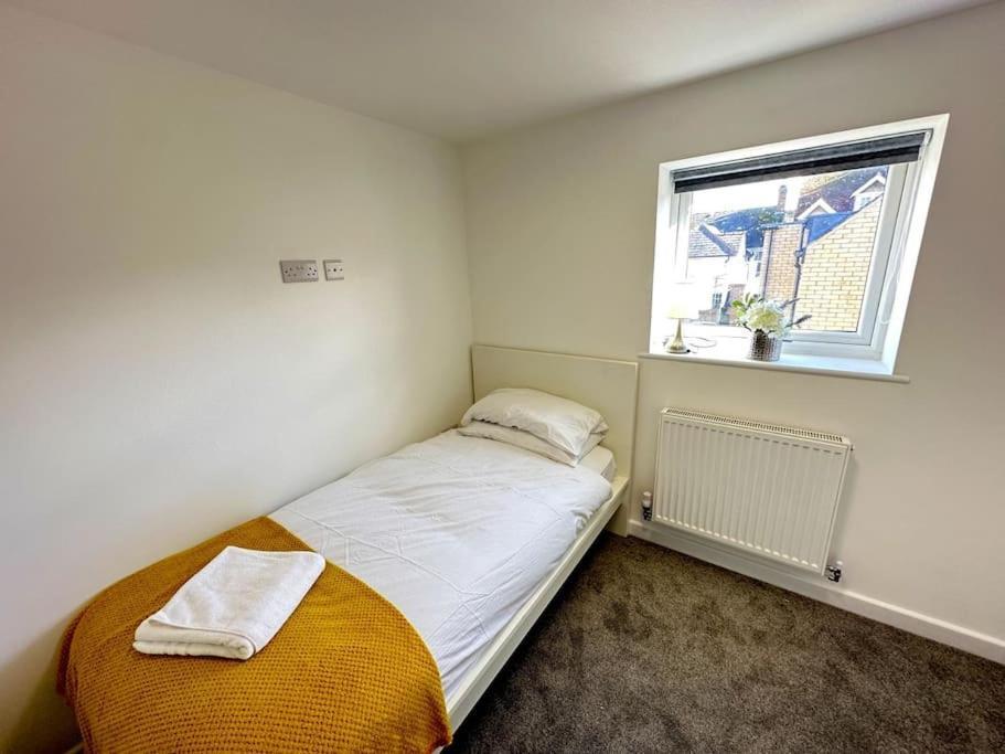 Charming New 2Br Detached House-Central Headington- Wi-Fi, Netflix, Top Location Оксфорд Экстерьер фото