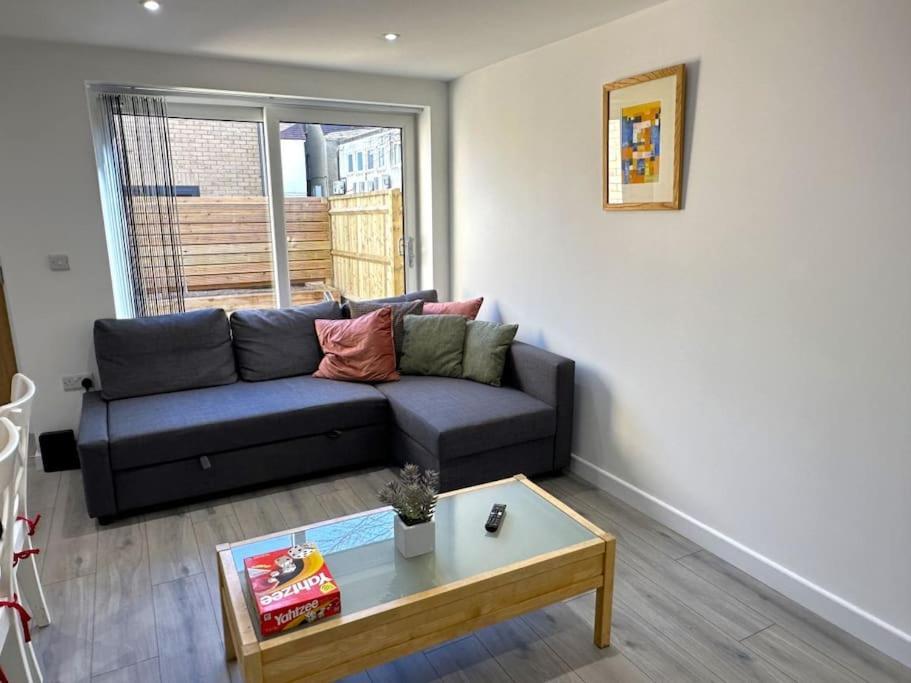 Charming New 2Br Detached House-Central Headington- Wi-Fi, Netflix, Top Location Оксфорд Экстерьер фото