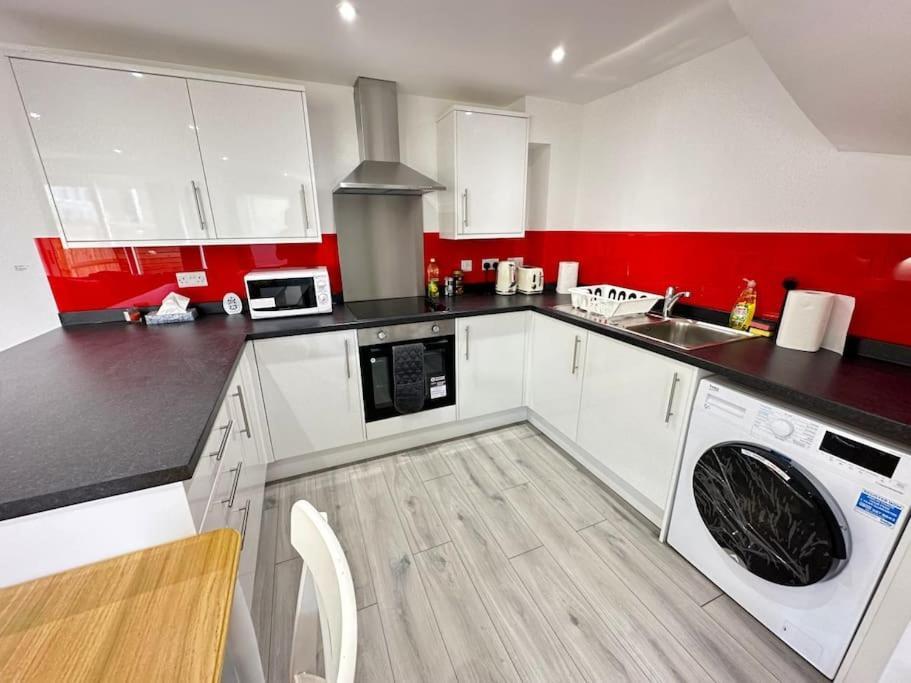 Charming New 2Br Detached House-Central Headington- Wi-Fi, Netflix, Top Location Оксфорд Экстерьер фото