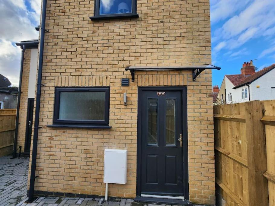 Charming New 2Br Detached House-Central Headington- Wi-Fi, Netflix, Top Location Оксфорд Экстерьер фото